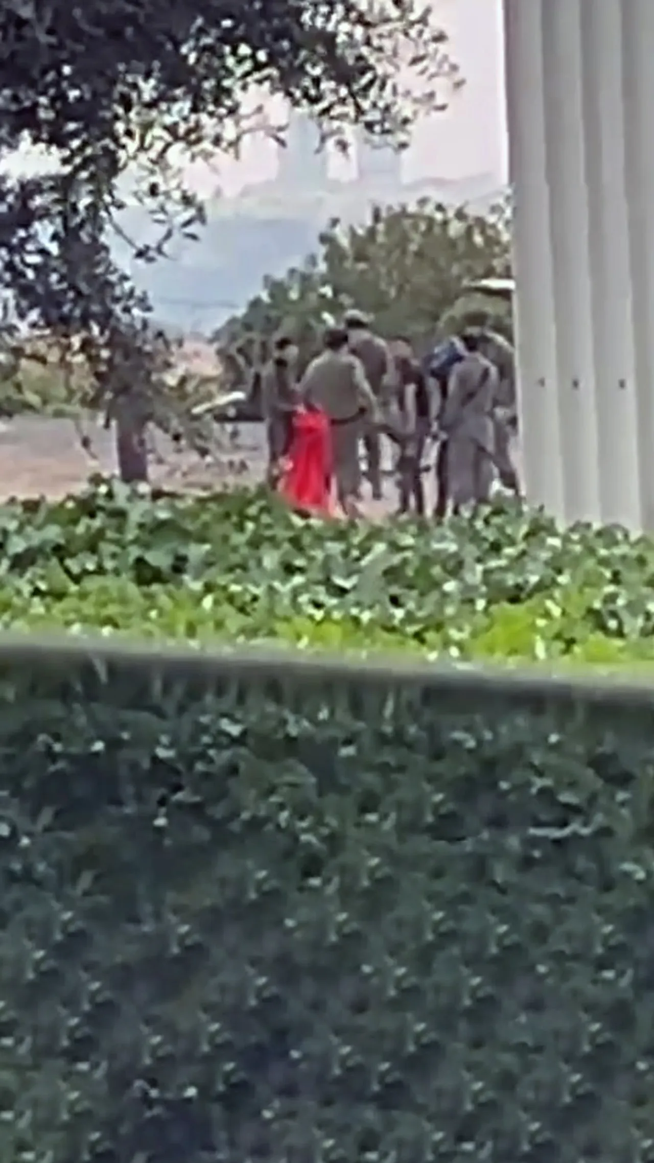Një i ri palestinez rrahet nga ushtarët izraelitë